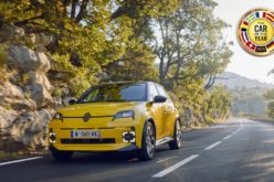 Renault 5 e-tech electric automobil godine 2025