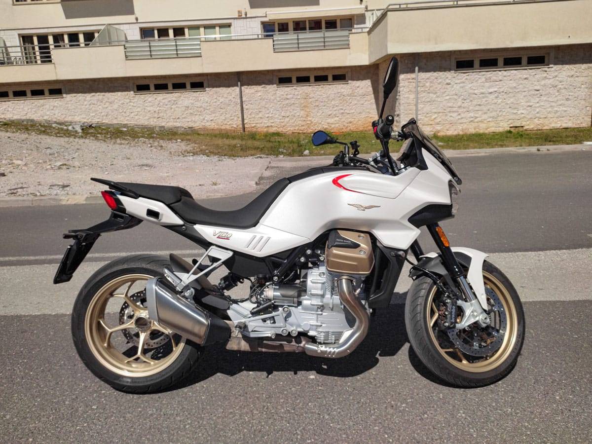 Moto Guzzi V100 Mandello S 1000